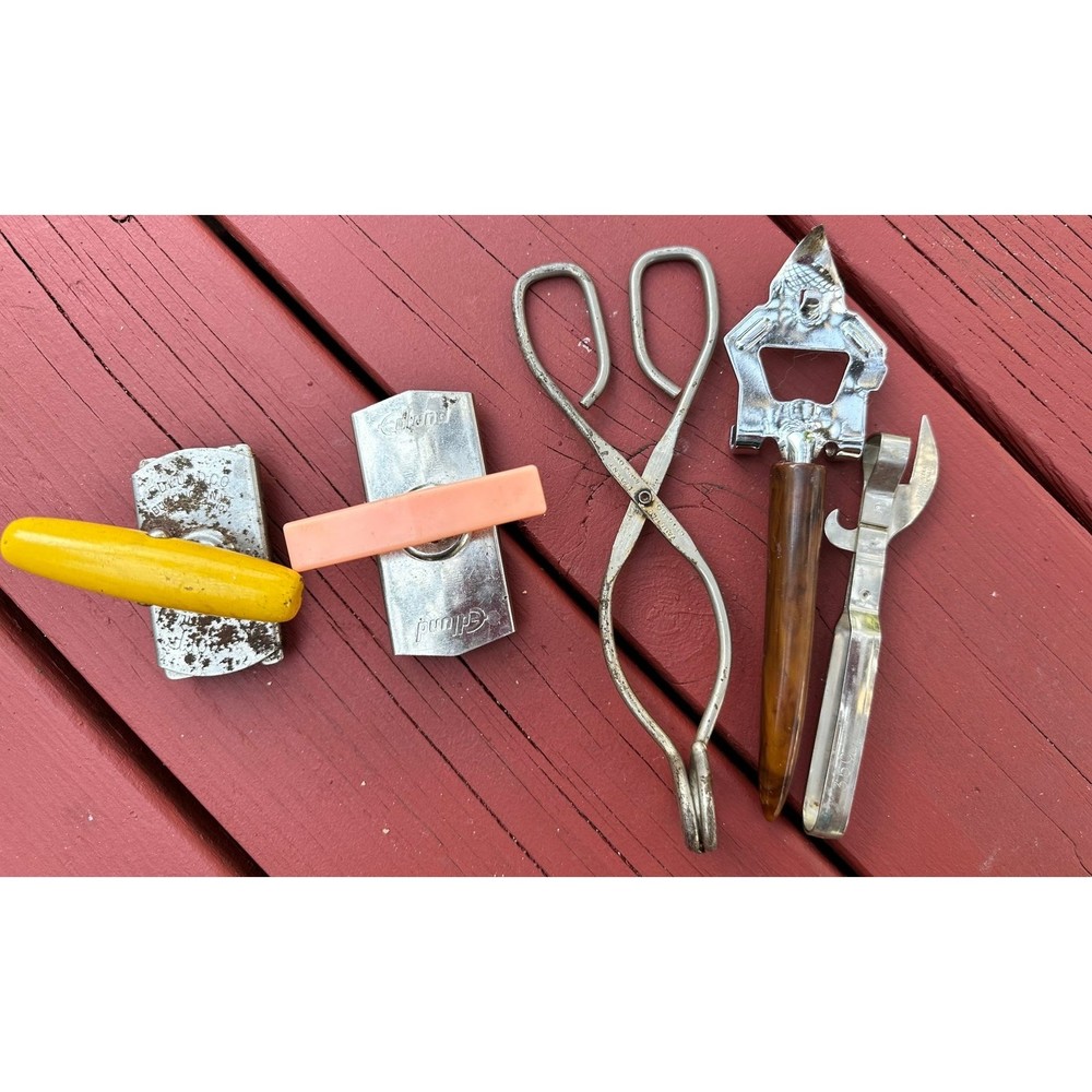 Lot of vintage can bottle openers Edlund Bakelight 5 openers